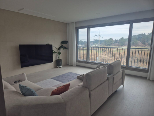 ���� ����������  ��ġ�� 3�� �ְ��� �ܵ����� ��������